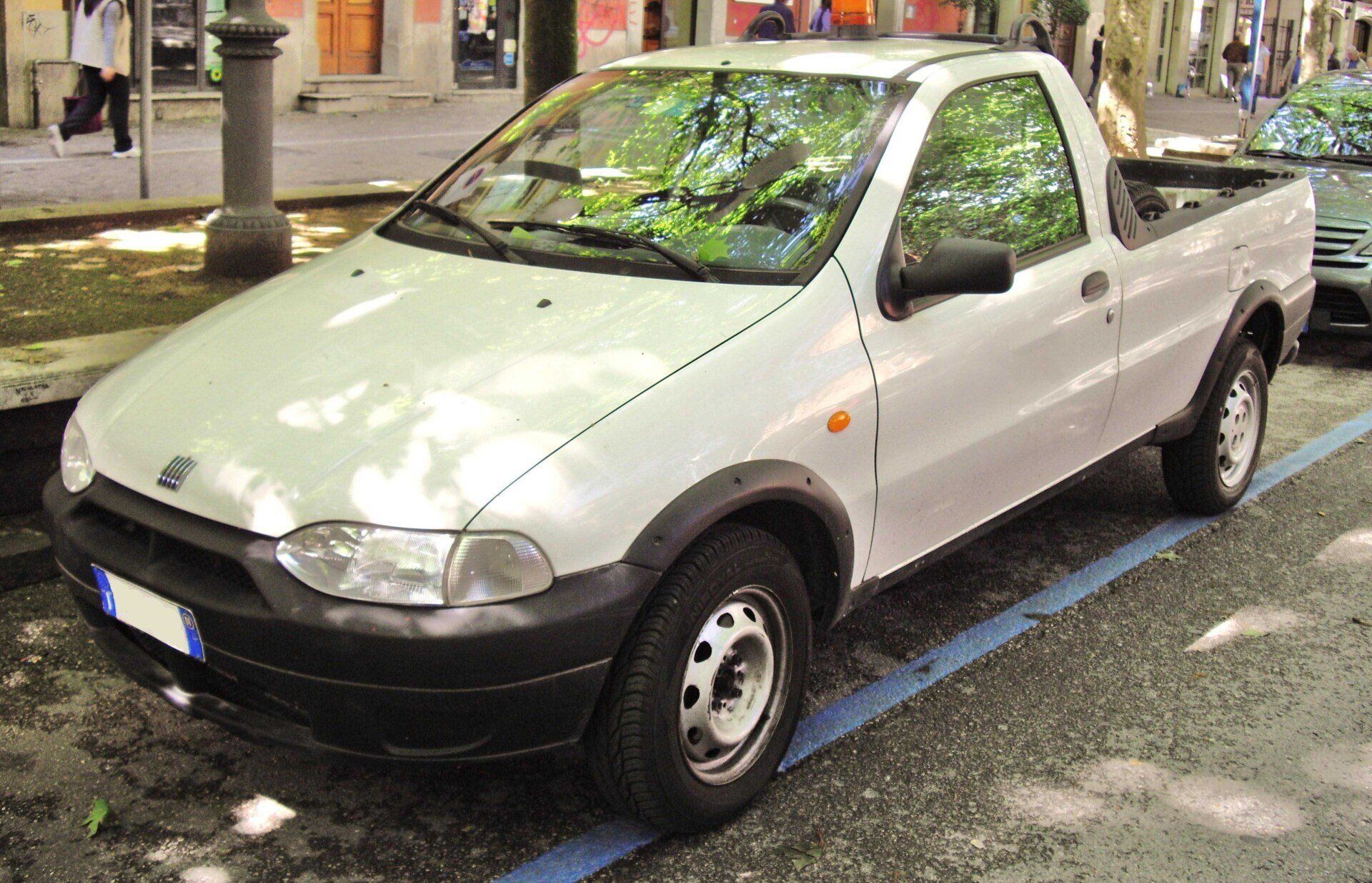 fiat strada