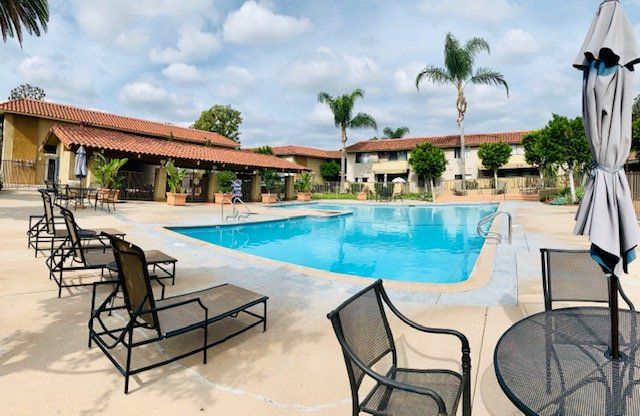 Pool | Mariposa Apartments