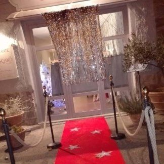 ingresso del ristorante per serata a tema