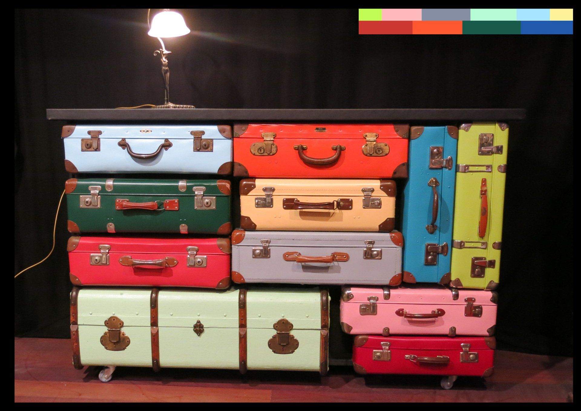 scenery, props, Set Design, Sebastiano Toma, Kuriositäten, The Time Between, Zeitgenösssischer Circus, Contemporary Circus, Circo Contemporaneo, Tanztheater, Dance theater, Sebastiano Toma, Neuer Circus, Cirque Nouveau, Zirkus,  Tiger Lillies, Meret Becker, Leilani Franco, Mark Chaet, Balagan, Little Big World,