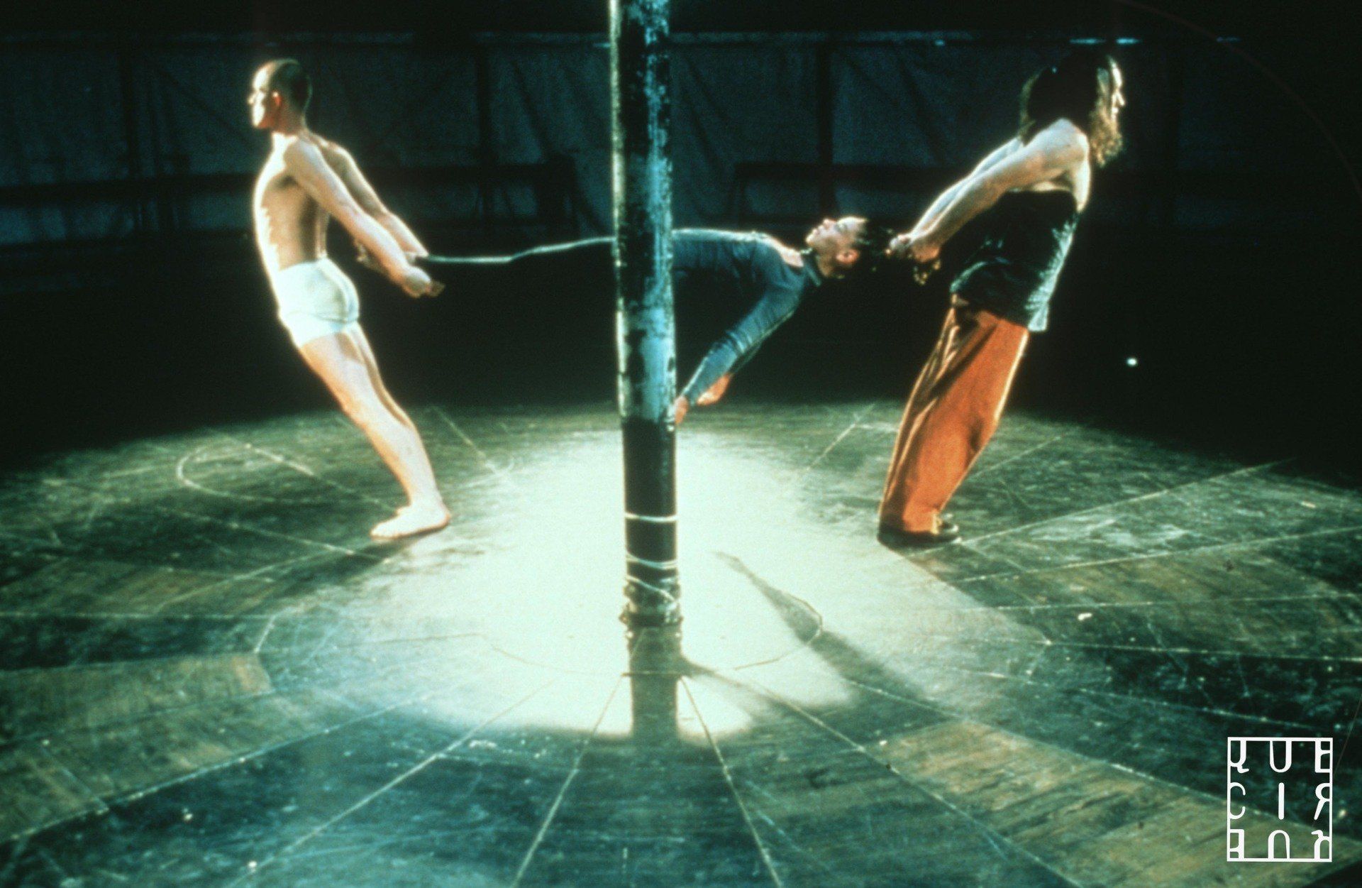 Que Cir Que, Zeitgenössischer Circus, Zeitgenössischer Zirkus, Sebastiano Toma, Contemporary Circus, Iniziative neuer Circus,  Cirque Ici, Circo contemporaneo, Cirque O,
