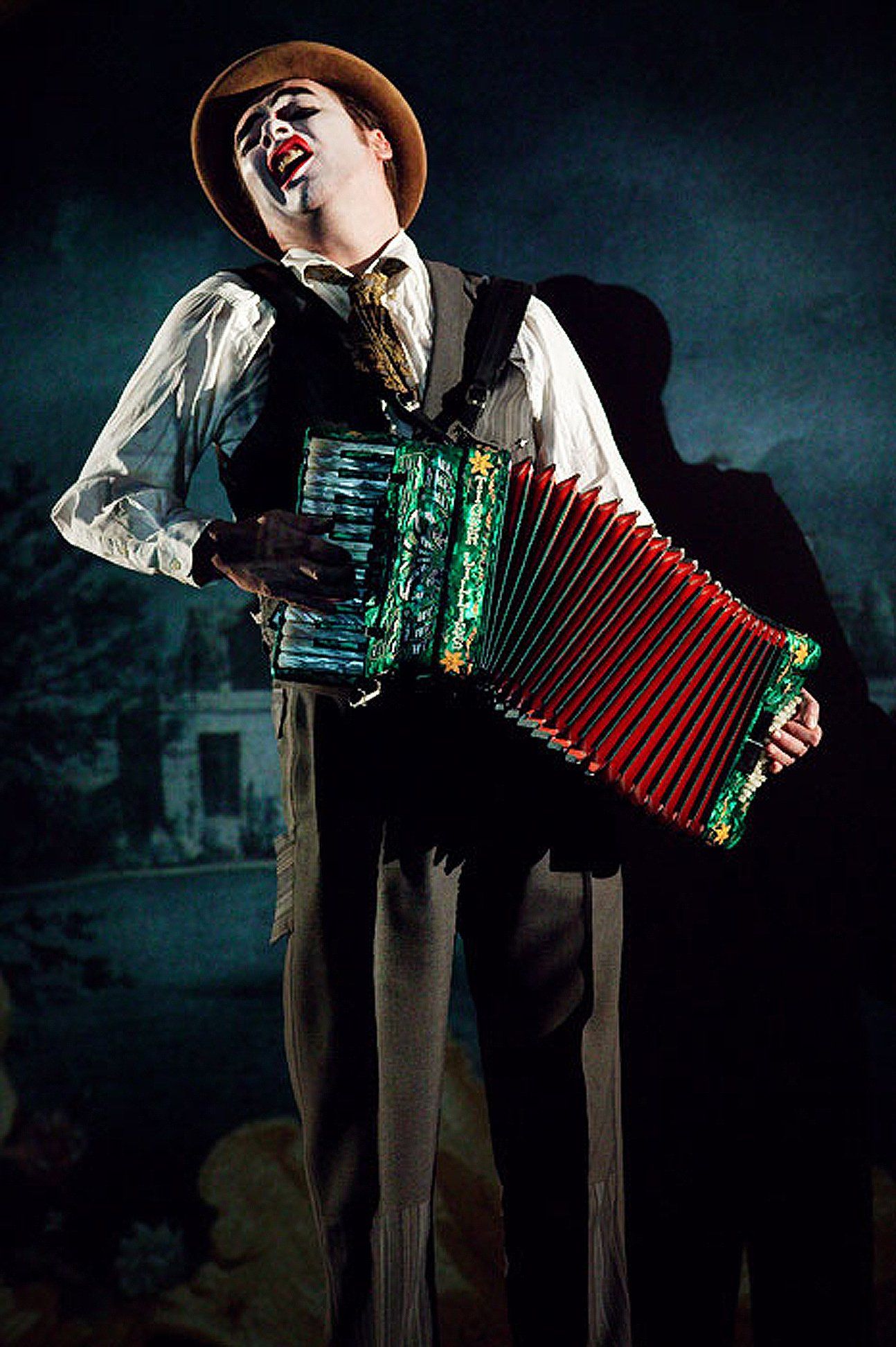 Sebastiano Toma, sebastiano productions, Tiger Lillies Circus, Martyn Jacques,contemporary circus, zeitgenössischer Zirkus, circo contemporaneo, Aureila Thiérree, 