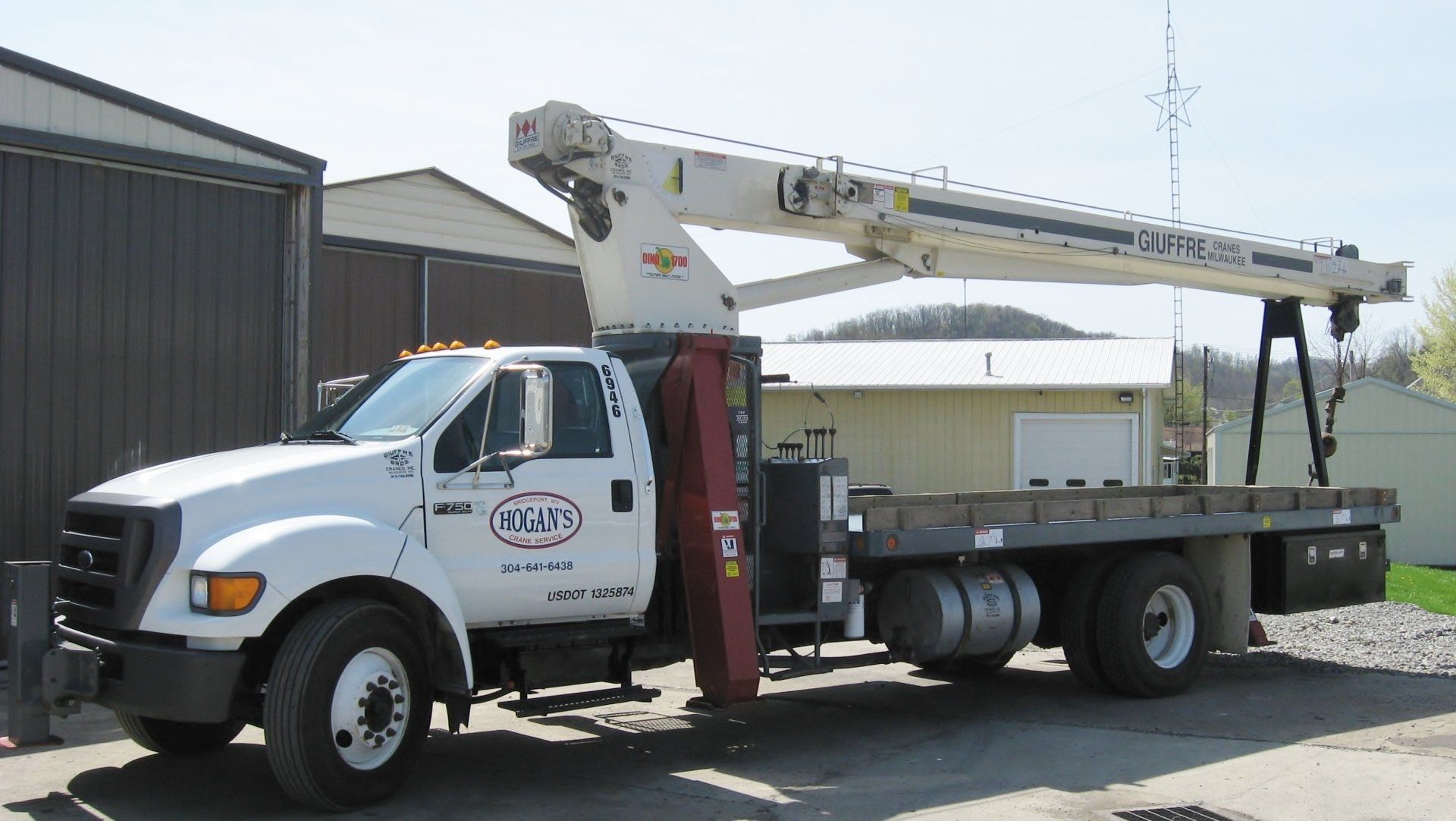 White Old Crane — Bridgeport, WV — Hogan's Crane Service