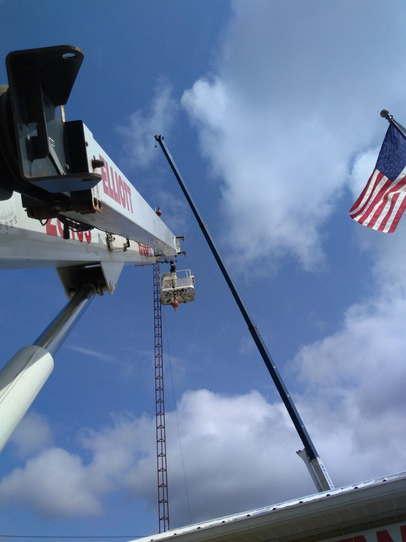 Crane Bottom View — Bridgeport, WV — Hogan's Crane Service