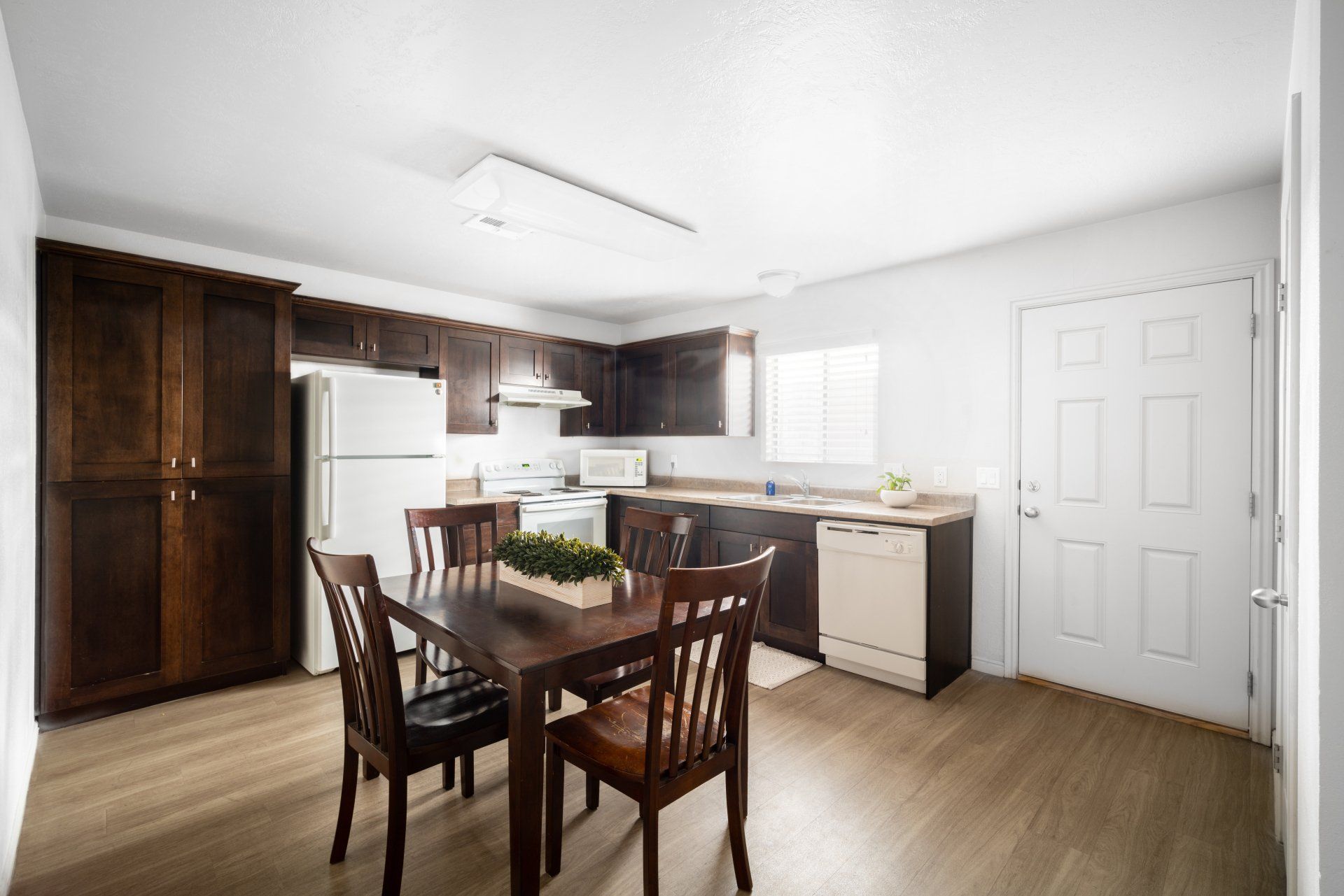 7th & University Apartments. Student housing near Utah Tech. Furnished Student housing. In-unit laundry and fully furnished bedrooms. Resort-style pool and lounge deck. Spacious common areas and study rooms