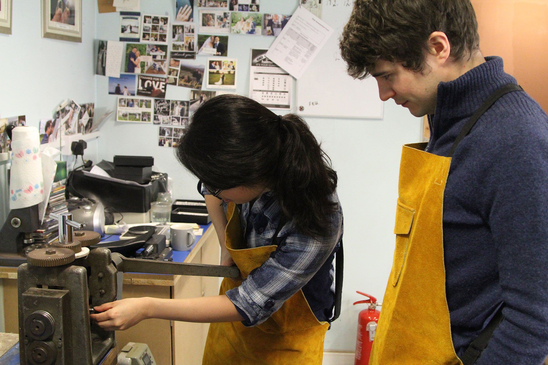 preparing jewellery