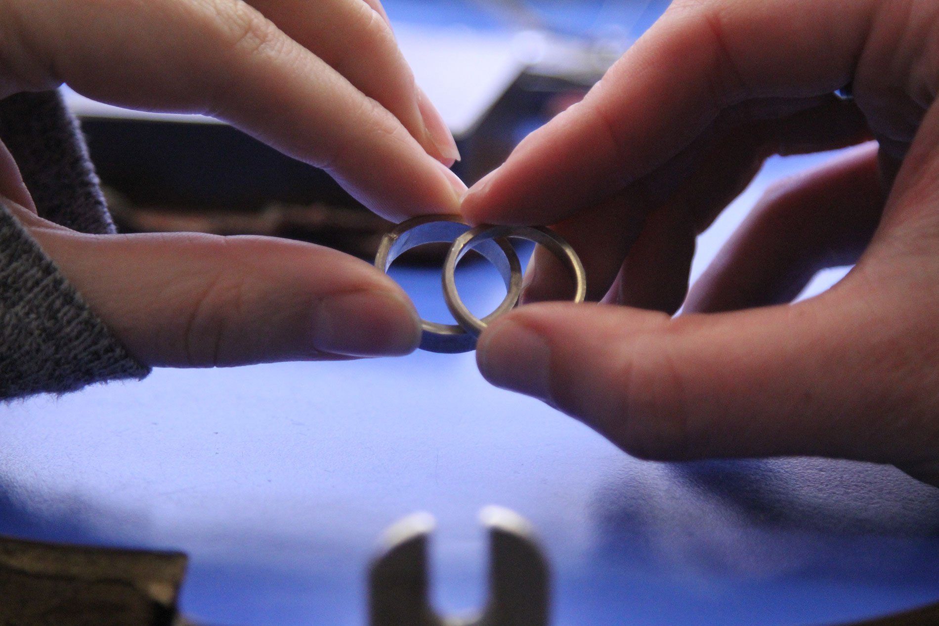 showing ring