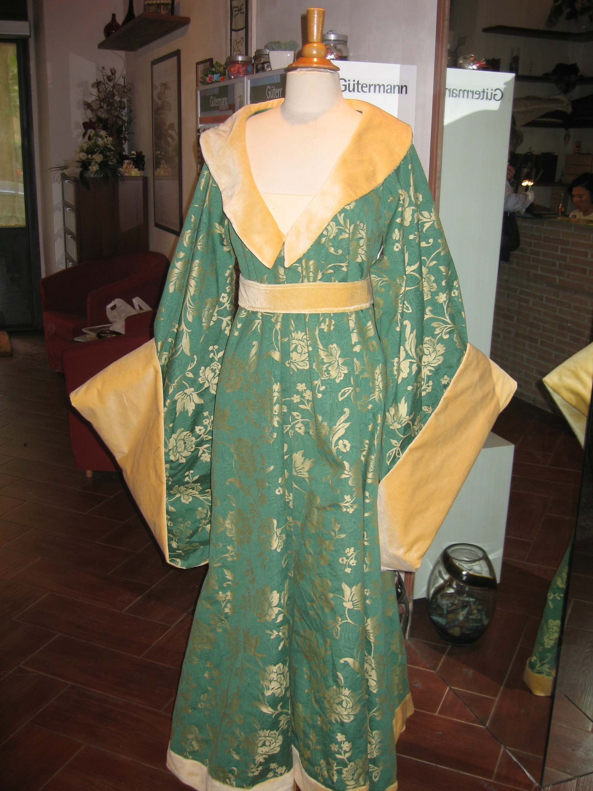 abito oriente