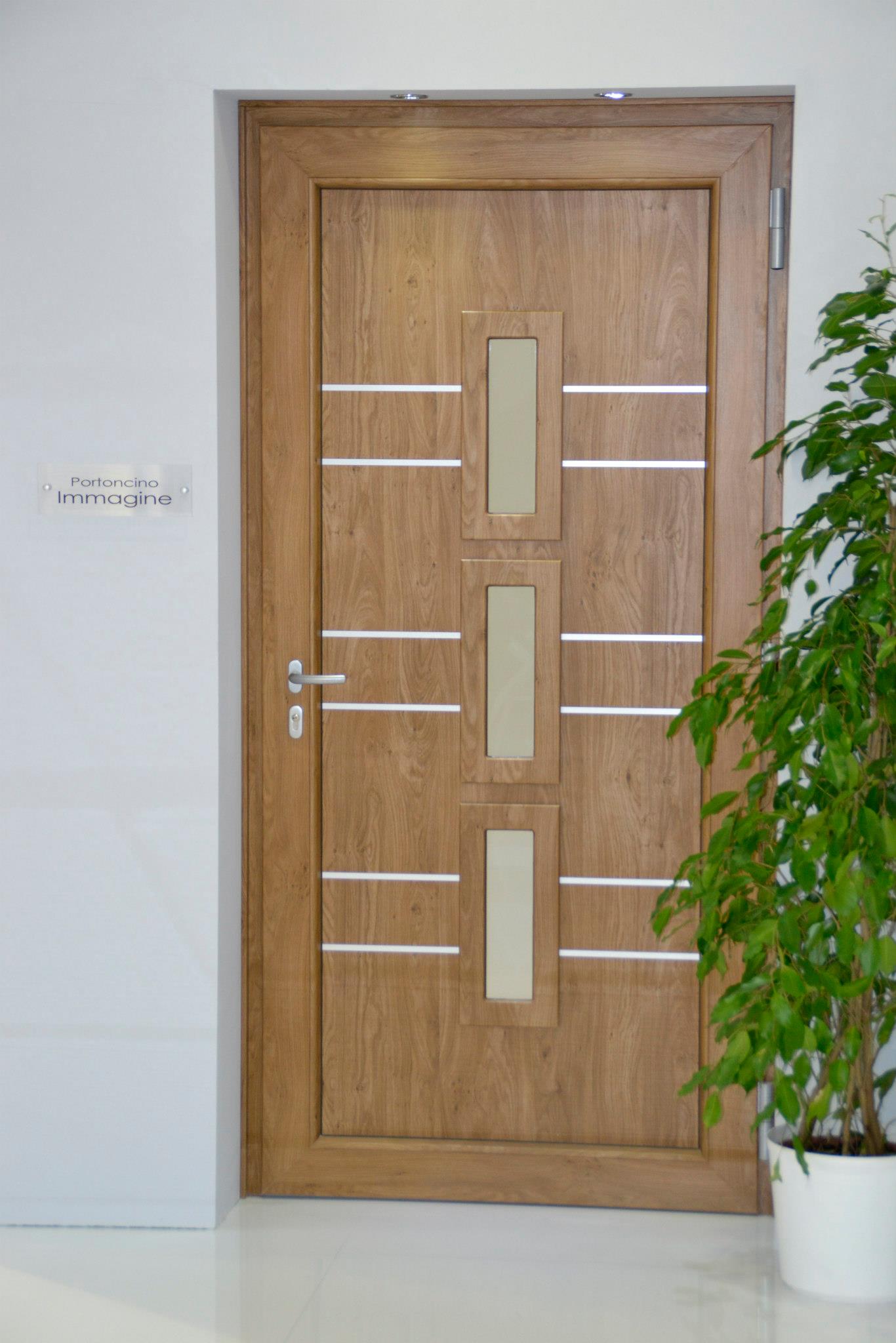 porta blindata moderna in legno