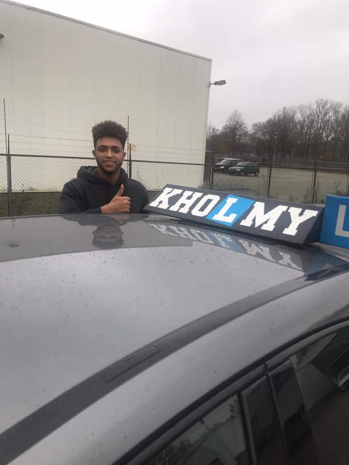 Autorijschool Kholmy - Geslaagd