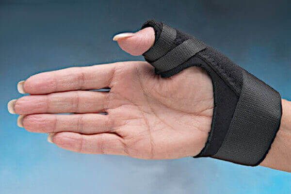thumb spica brace