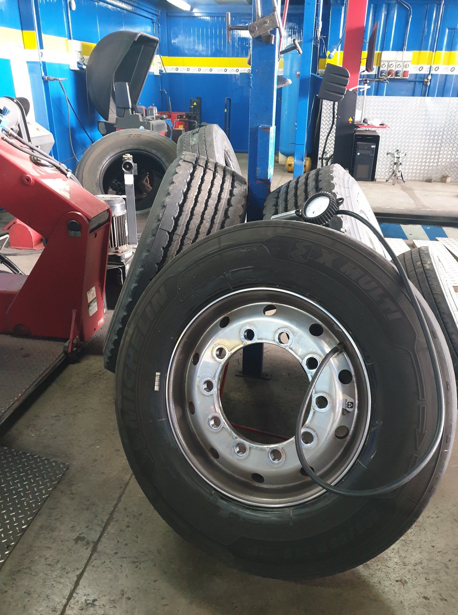 sostituzione gomme tir