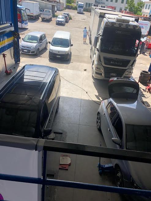 auto e veicoli industriali in officina