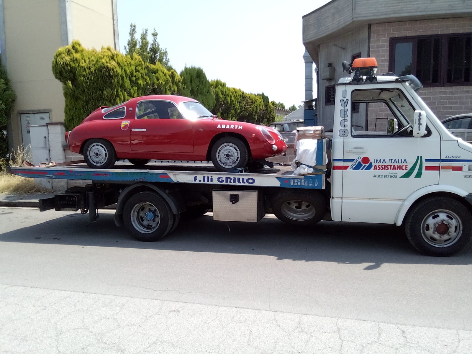 auto su carroattrezzi