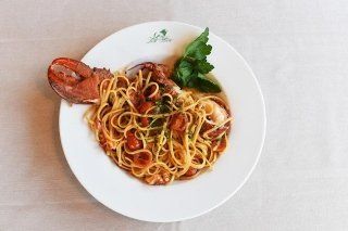 spaghetti con astice e pomodorini