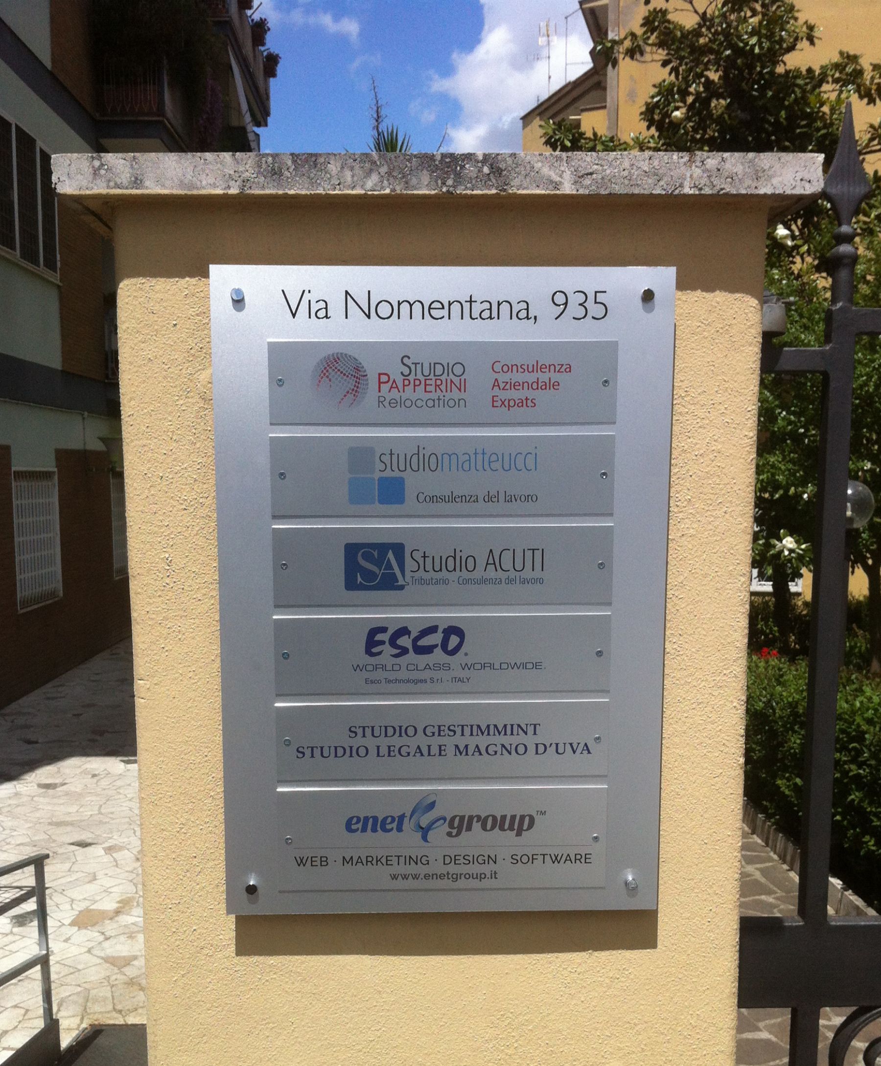 targa edificio
