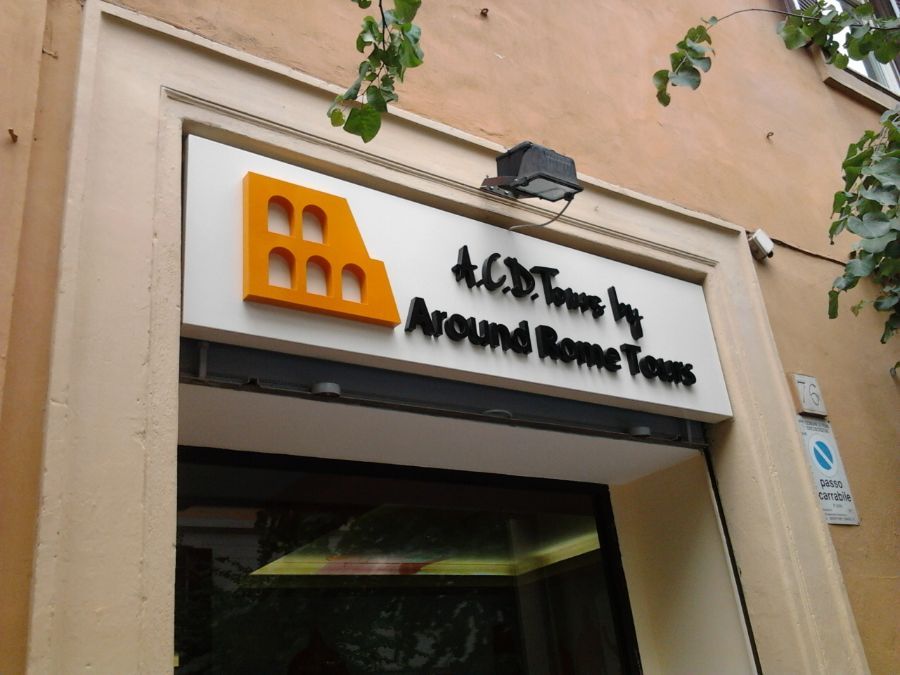 insegna Around Rome