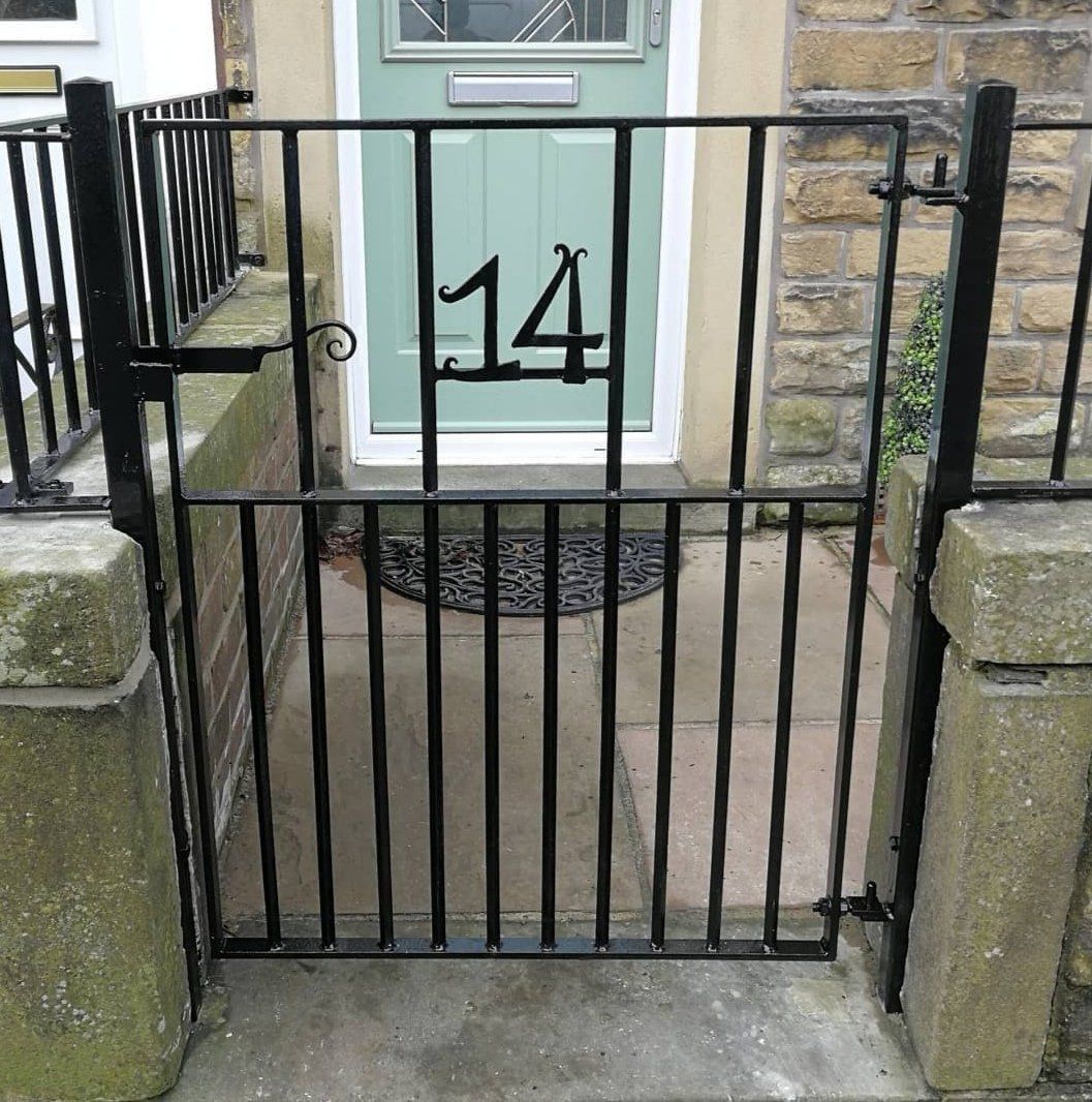 metal gate