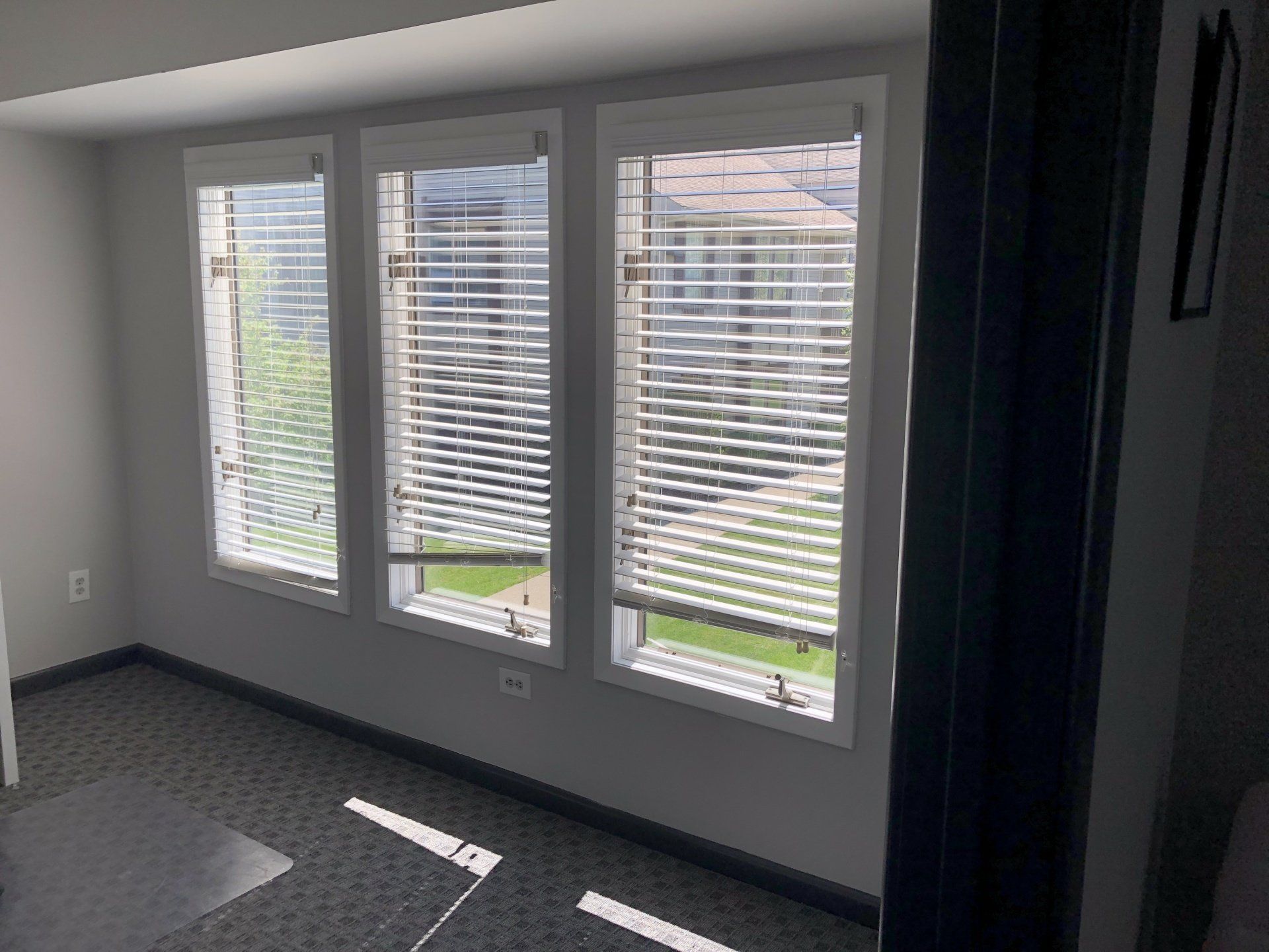 Office Condo Windows — Clifton, NJ — Evergreen Commercial Real Estate Brokers Inc