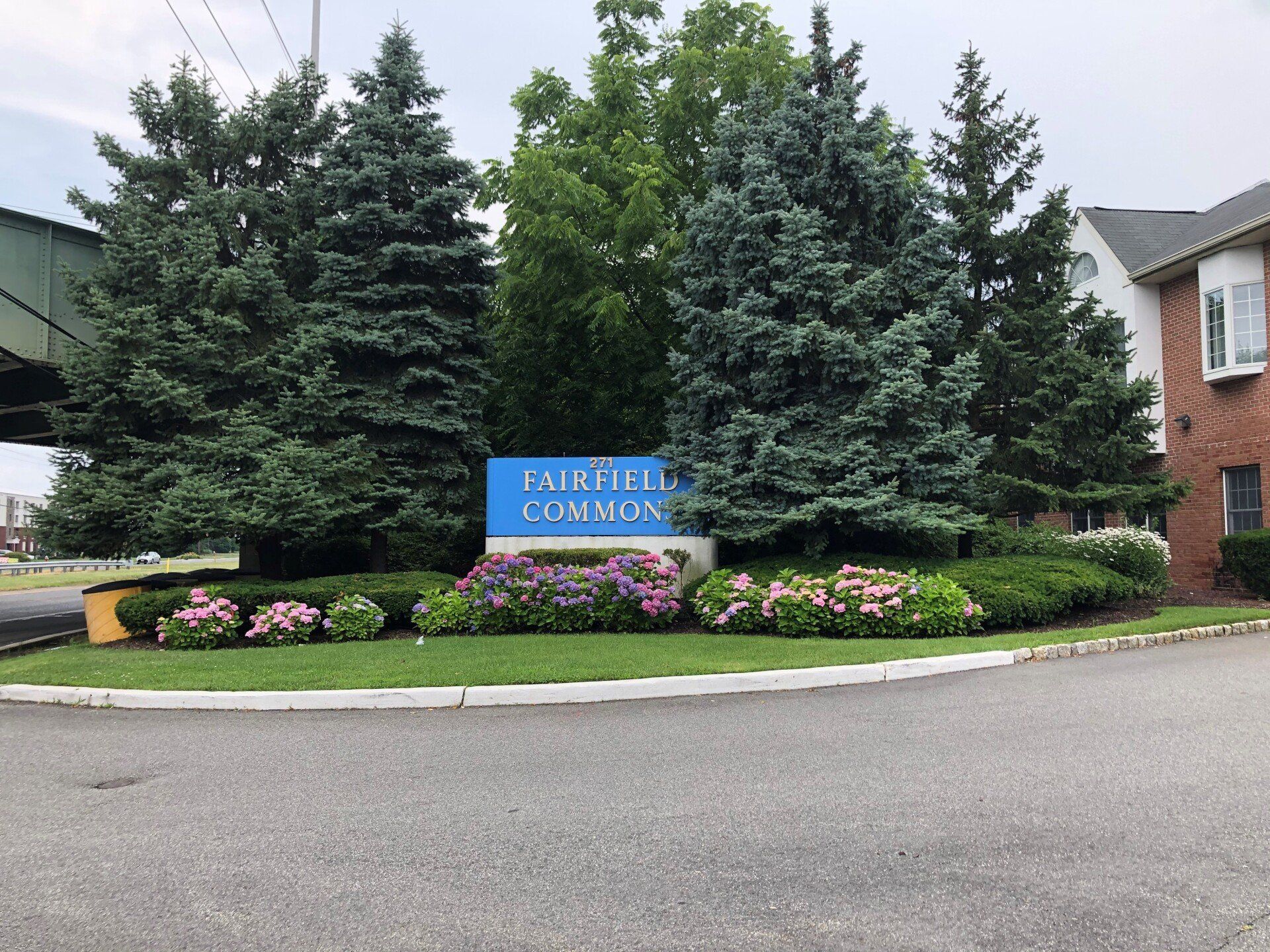 Fairfield Commons Entrance — Clifton, NJ — Evergreen Commercial Real Estate Brokers Inc