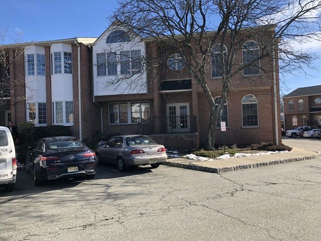 Two Window Office Space — Clifton, NJ — Evergreen Commercial Real Estate Brokers Inc
