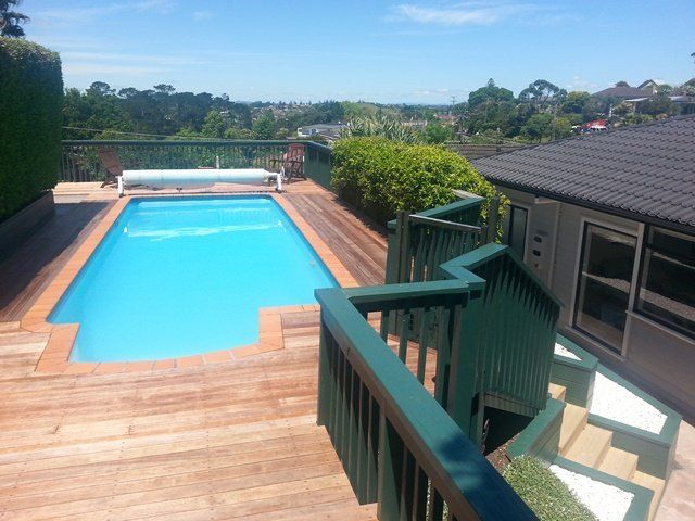 Raised pool area