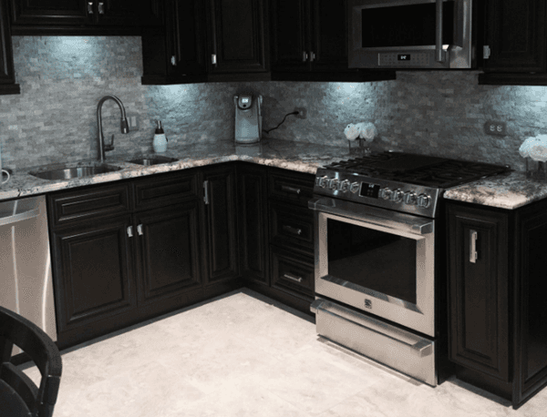Black kitchen