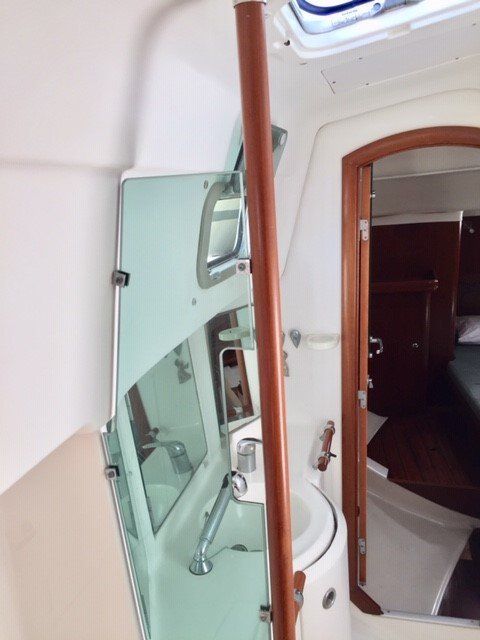1988 Beneteau Oceanis 390 Sail Boat For Sale - www.lighthouseyachting.com