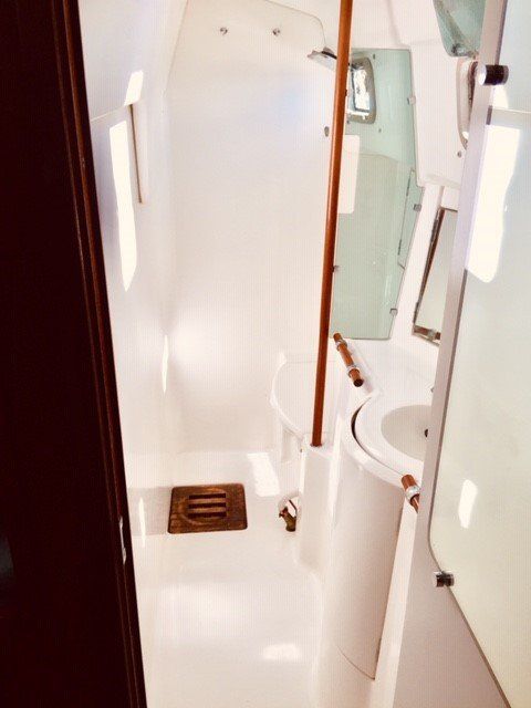 1988 Beneteau Oceanis 390 Sail Boat For Sale - www.lighthouseyachting.com