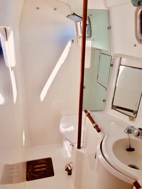 1988 Beneteau Oceanis 390 Sail Boat For Sale - www.lighthouseyachting.com