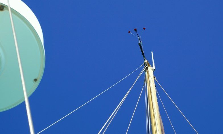 1975 Nicholson 42 Mast top