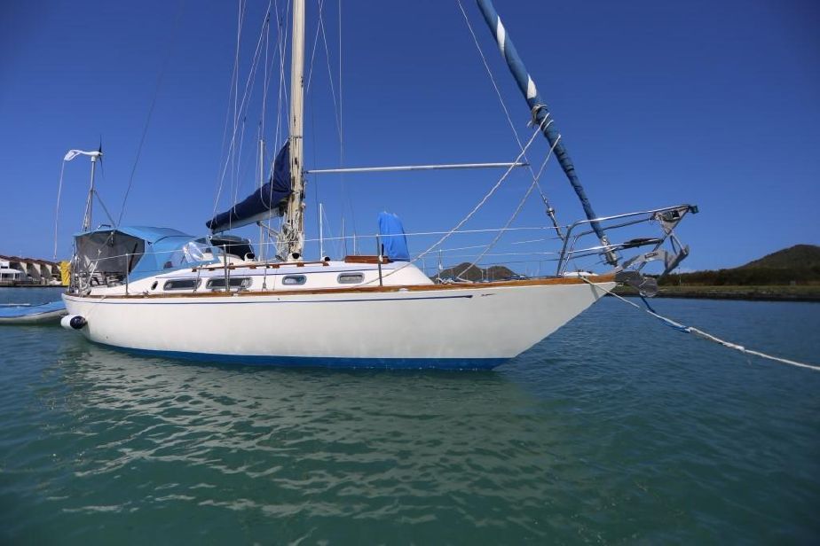 1974 Hustler 35 Sail Boat For Sale - www. lighthouseyachting.com