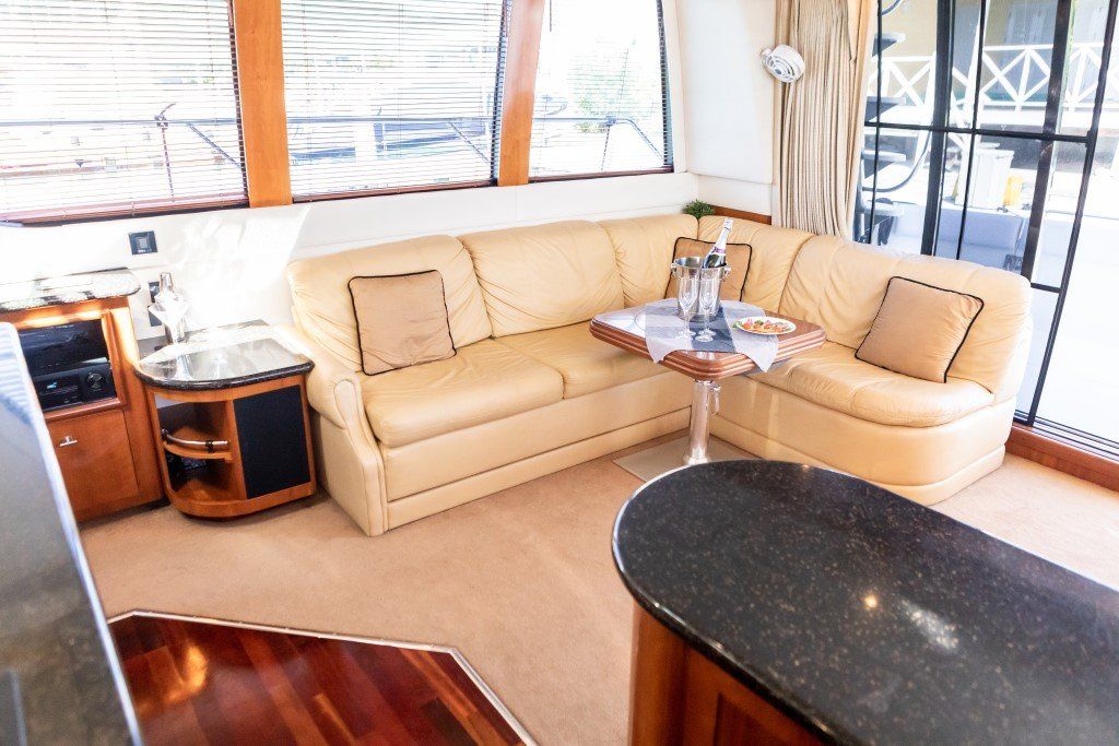 2001 Carver 530 Voyager Pilothouse Power Boat For Sale - www.lighthouseyachting.com