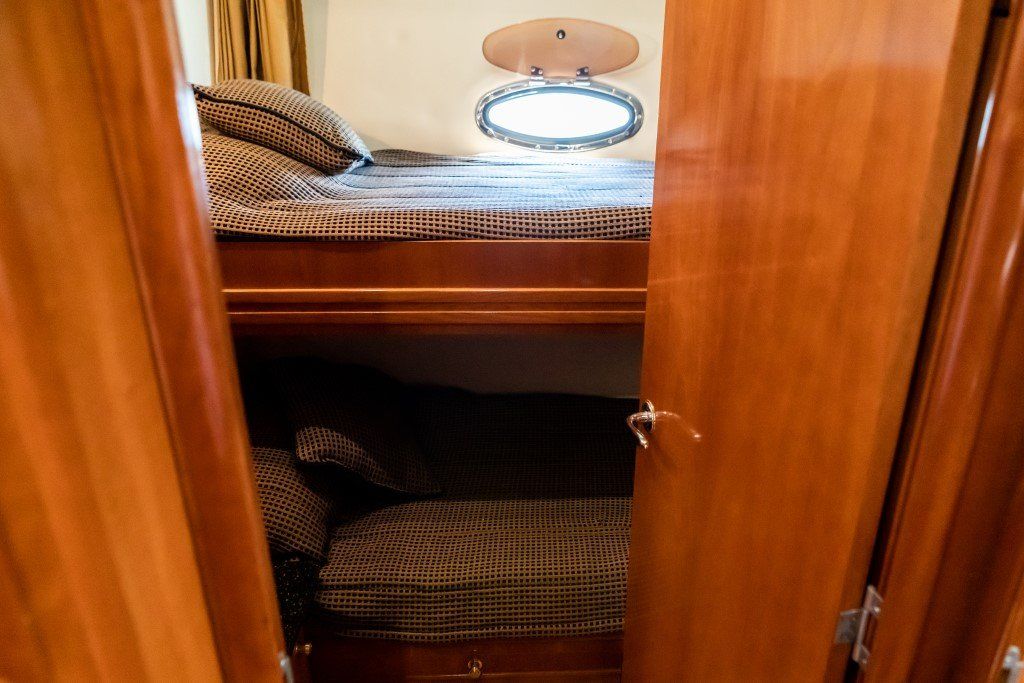 2001 Carver 530 Voyager Pilothouse Power Boat For Sale - www.lighthouseyachting.com