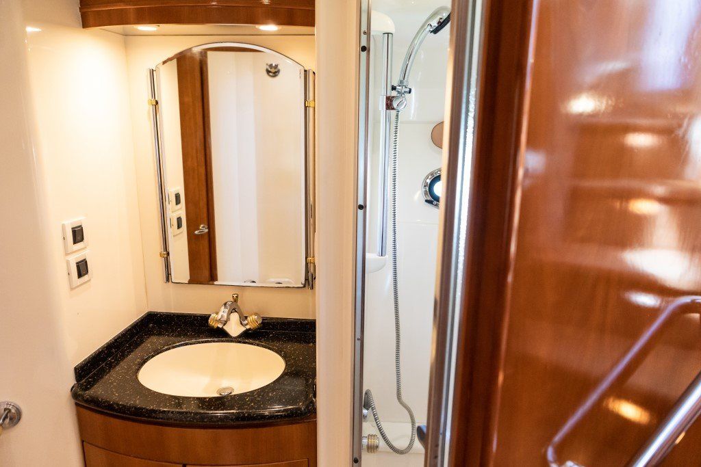 2001 Carver 530 Voyager Pilothouse Power Boat For Sale - www.lighthouseyachting.com