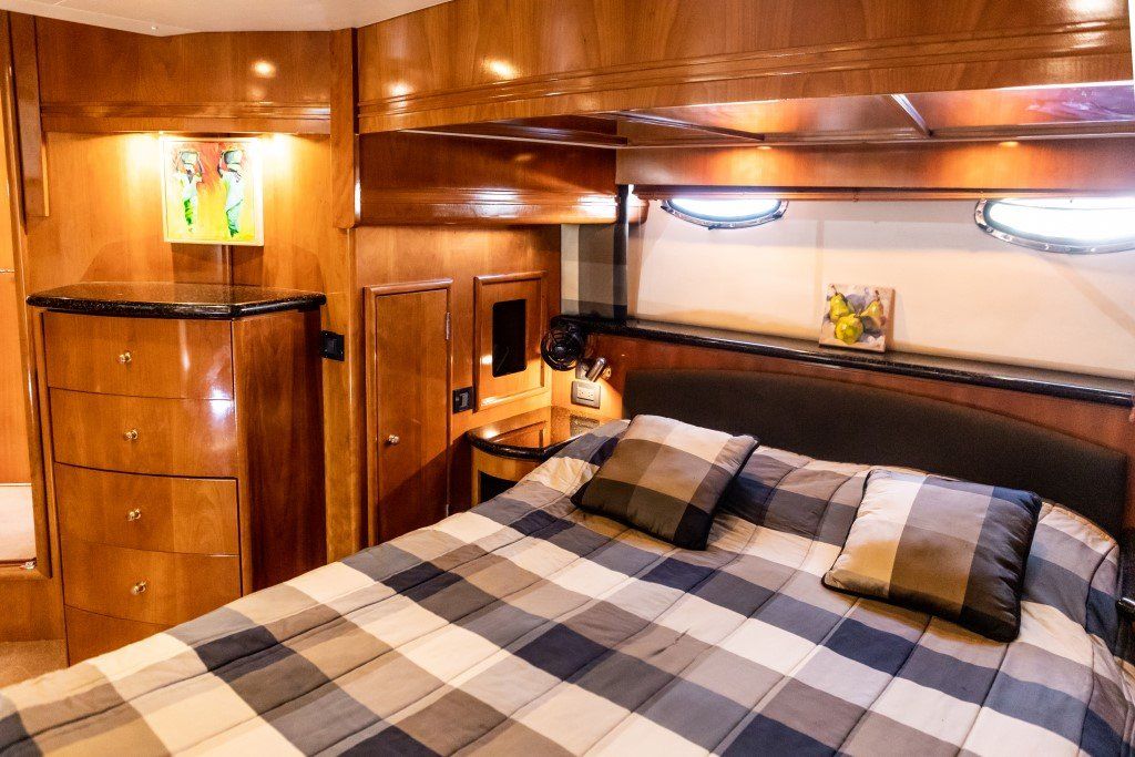 2001 Carver 530 Voyager Pilothouse Power Boat For Sale - www.lighthouseyachting.com
