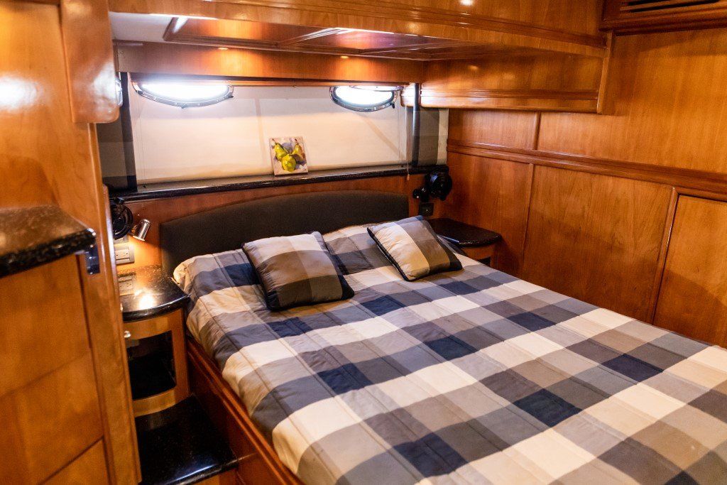 2001 Carver 530 Voyager Pilothouse Power Boat For Sale - www.lighthouseyachting.com