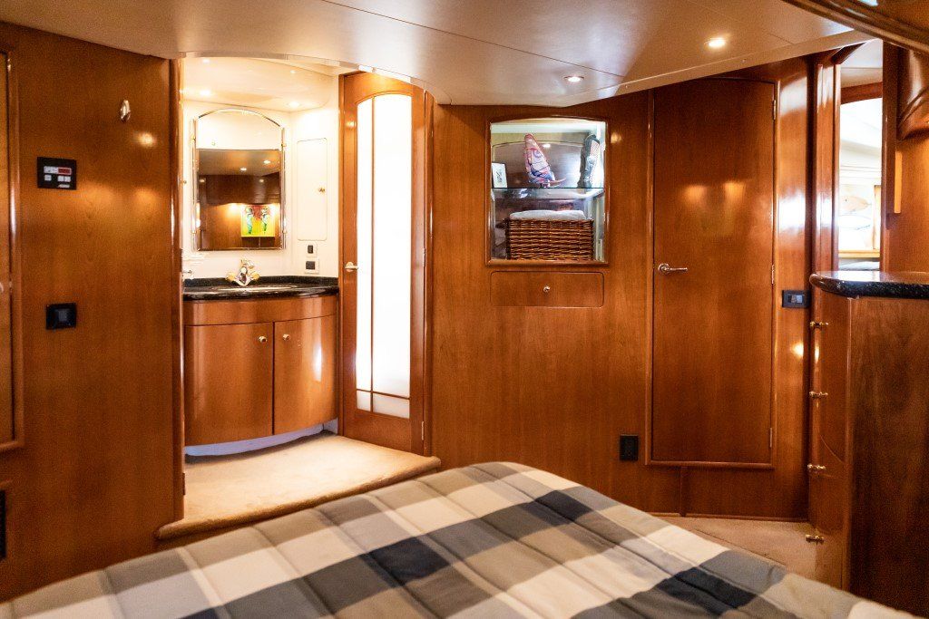 2001 Carver 530 Voyager Pilothouse Power Boat For Sale - www.lighthouseyachting.com