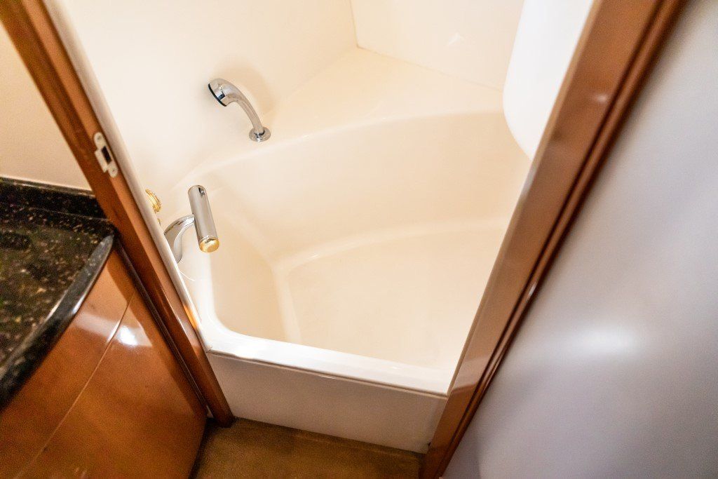 2001 Carver 530 Voyager Pilothouse Power Boat For Sale - www.lighthouseyachting.com