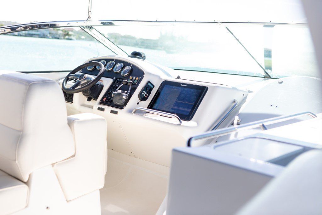 2001 Carver 530 Voyager Pilothouse Power Boat For Sale - www.lighthouseyachting.com