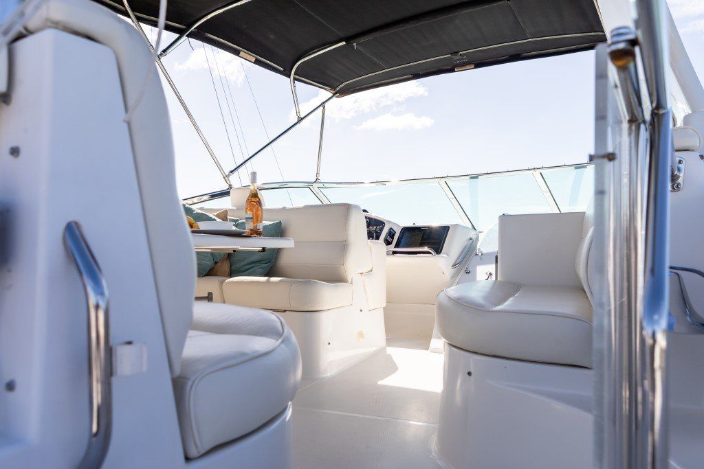 2001 Carver 530 Voyager Pilothouse Power Boat For Sale - www.lighthouseyachting.com
