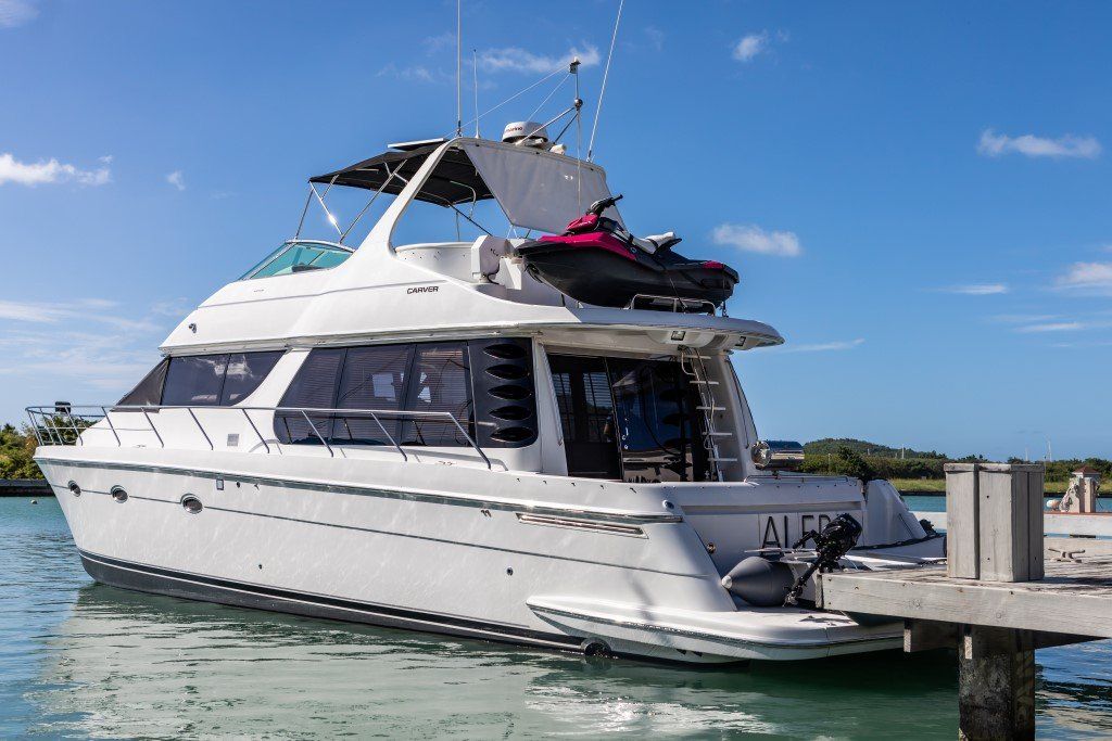 2001 Carver 530 Voyager Pilothouse Power Boat For Sale - www.lighthouseyachting.com