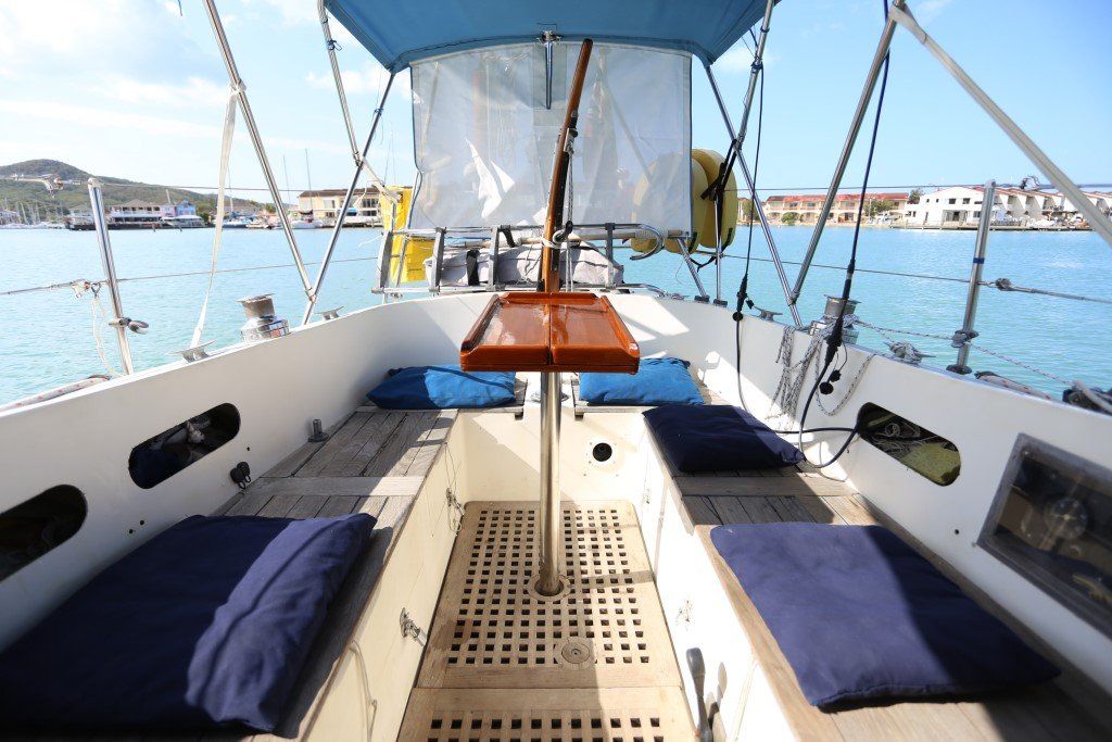 1974 Hustler 35 Sail Boat For Sale - www. lighthouseyachting.com