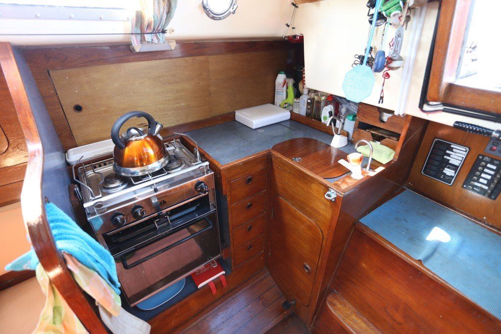 1974 Hustler 35 Sail Boat For Sale - www. lighthouseyachting.com
