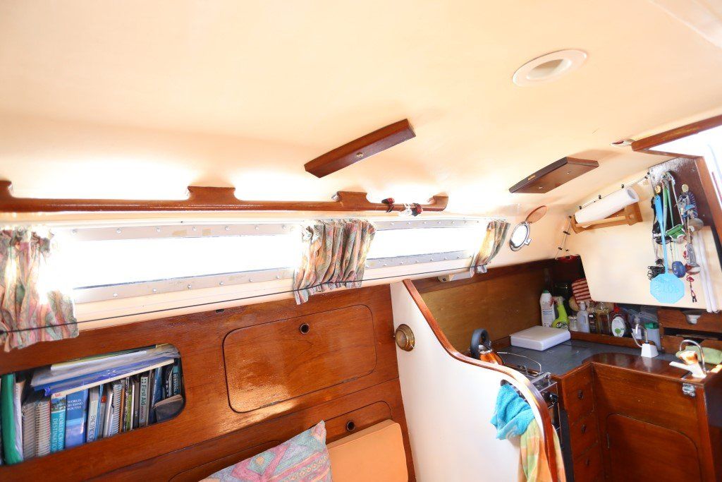 1974 Hustler 35 Sail Boat For Sale - www. lighthouseyachting.com