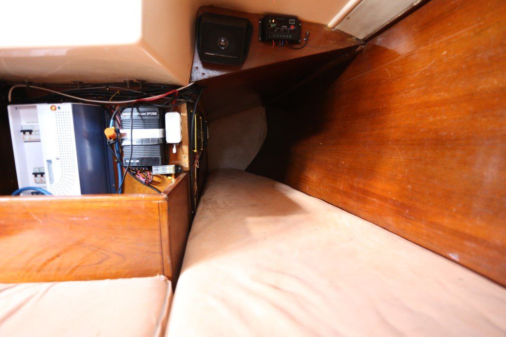 1974 Hustler 35 Sail Boat For Sale - www. lighthouseyachting.com