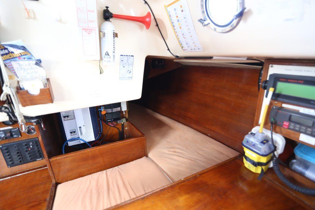 1974 Hustler 35 Sail Boat For Sale - www. lighthouseyachting.com