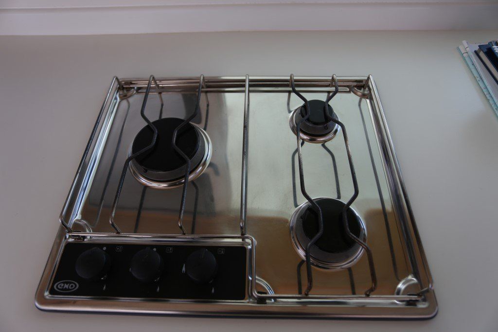 Lagoon 400 cook top