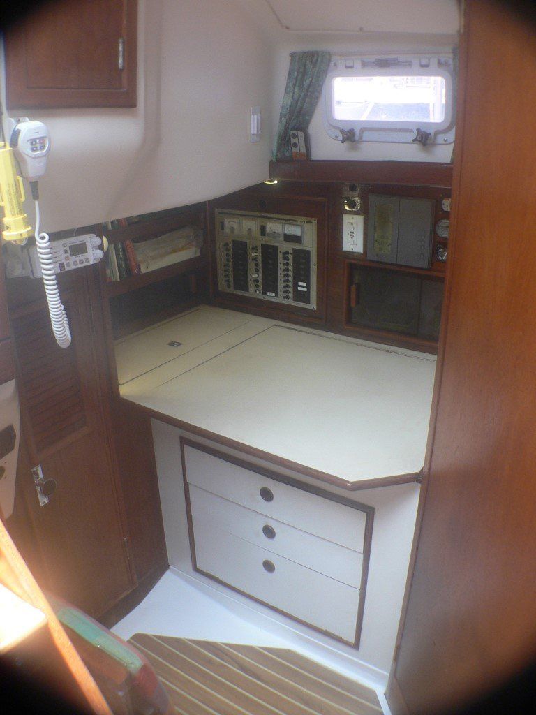 1984 Nonsuch 36 Sail Boat for Sale - www.lighthouseyachting.com