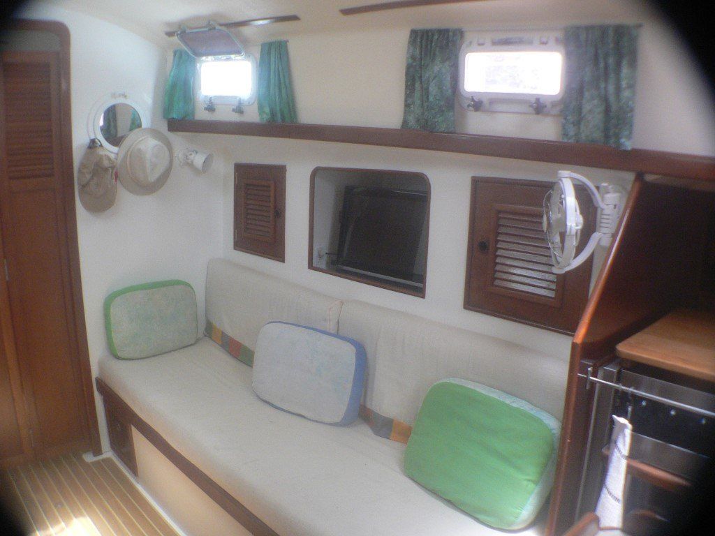 1984 Nonsuch 36 Sail Boat for Sale - www.lighthouseyachting.com